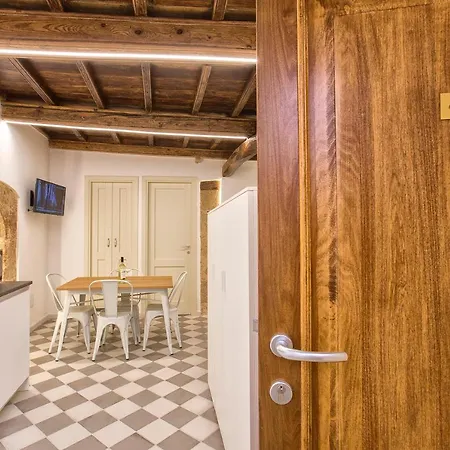 Daire Casa Smeraldo - Residenza Giovanna *