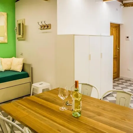 Apartment Casa Smeraldo - Residenza Giovanna *